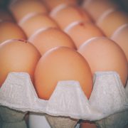 Ce înseamnă codul marcat de pe ouă. Cum se aleg cele mai bune
