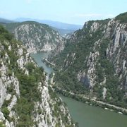 Unul dintre cele mai frumoase locuri din România este comparat cu... Elveția. Care sunt cele mai importante obiective turistice și istorice din zonă