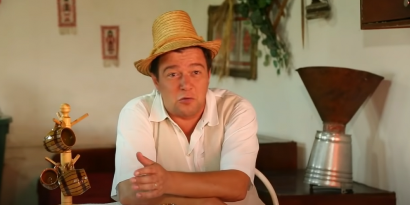 Cum a ajuns Văru’ Săndel să aibă o fermă de găini de rasă: "Ne bucurăm de un ou de țară, să dăm copiilor un ou curat"