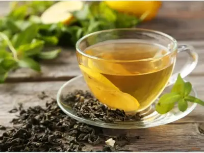Ceaiul bogat în antioxidanți, care reduce riscul bolilor de inimă, protejează creierul și te ajută să slăbești