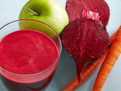Rețeta simplă care îți curăță ficatul și rinichii: 1 măr, 1 sfeclă mică și 2 morcovi